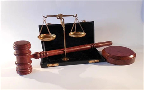 福田區(qū)律師事務所講買賣駕駛證分數(shù)實則違法行為